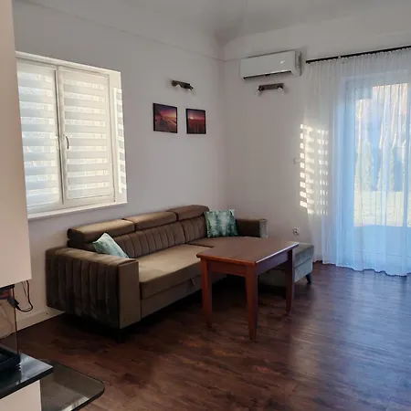 בית נופש Dom Pod Lasem *